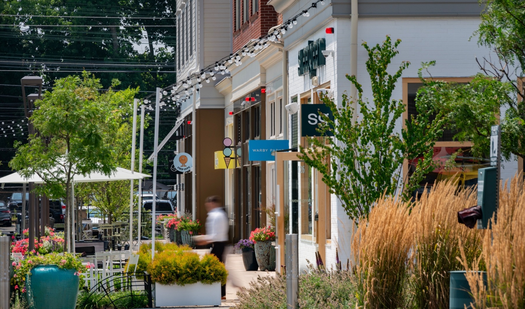 Exterior of Darien Commons Exterior of Darien Commons